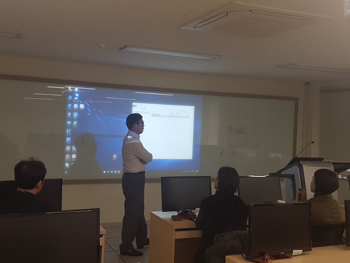 2017. 11. 18. (토) < 비교과 아카데미 : 지역산업의 변화와 미래산업 >